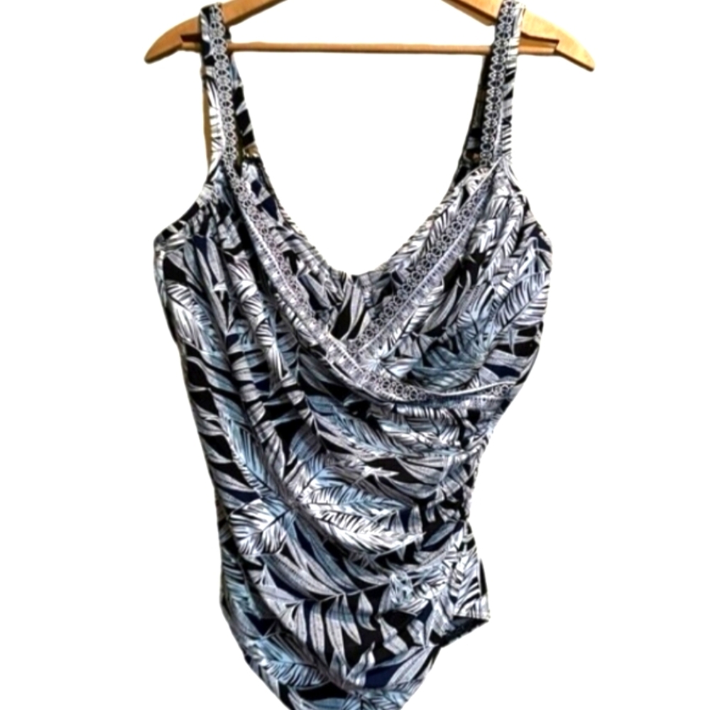 Miraclesuit Women's One Piece Black  White Faux Wrap‎ Swimsuit Size 16 Underwire